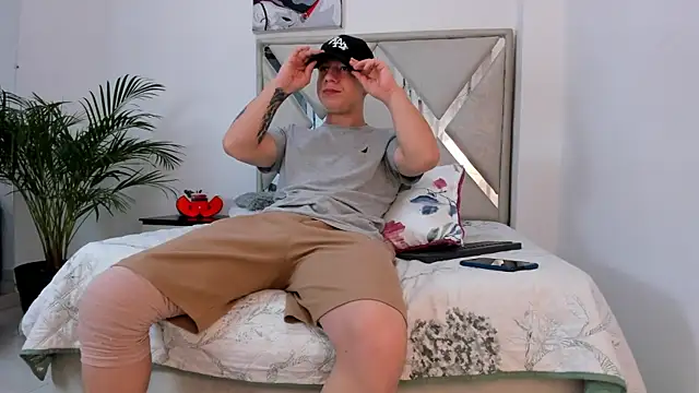 Liam saint online show from February 24, 2026, 12:17 pm