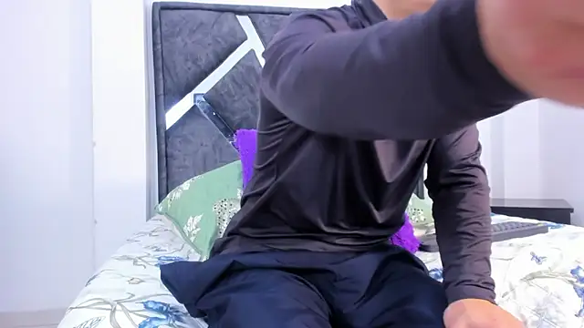 Liam saint online show from February 14, 2026, 12:16 pm