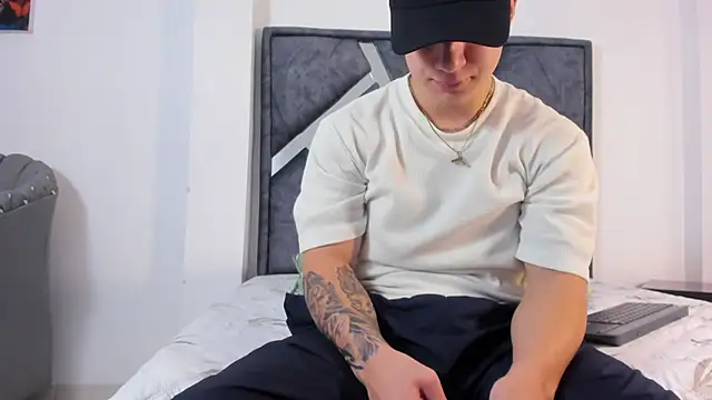 Liam saint online show from February 13, 2026, 12:27 pm