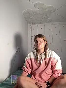 YoungSophie online show from February 20, 2026, 12:51 pm