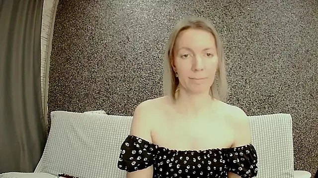 Amanda Luxe online show from January 17, 2026, 3:10 am