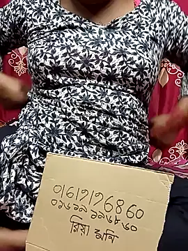Snapshot of Riyamoni7485 chatting on April 27, 2026, 4:16 pm Riyamoni7485 online show from April 27, 2026, 4:16 pm