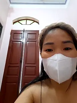 seduza-hyun online show from April 28, 2026, 2:27 am