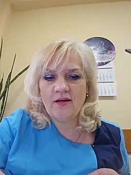 AliceStar333 online show from February 12, 2026, 5:40 am