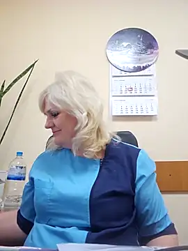 AliceStar333 online show from February 6, 2026, 5:36 am