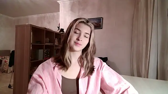 Snapshot of Dia_DeAmas chatting on February 16, 2026, 3:32 pm Dia DeAmas online show from February 16, 2026, 3:32 pm