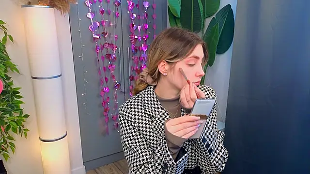 BrianneMallory online show from February 21, 2026, 6:15 am