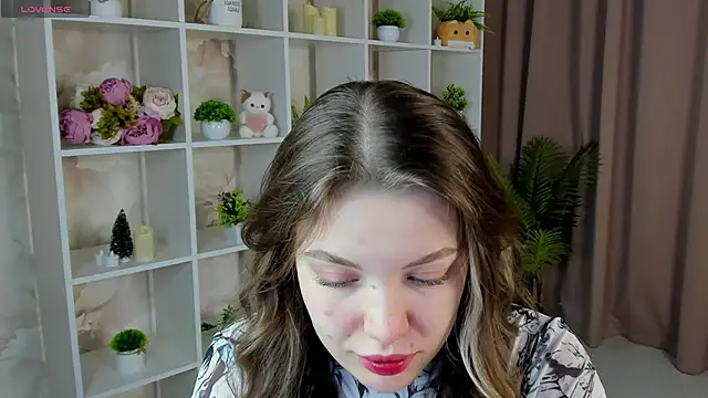 Snapshot of TessaDavidson chatting on January 19, 2026, 12:31 pm TessaDavidson online show from January 19, 2026, 12:31 pm