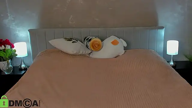 Snapshot of TessaDavidson chatting on February 24, 2026, 4:13 am TessaDavidson online show from February 24, 2026, 4:13 am