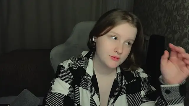 Ol1via online show from July 25, 2026, 9:32 pm