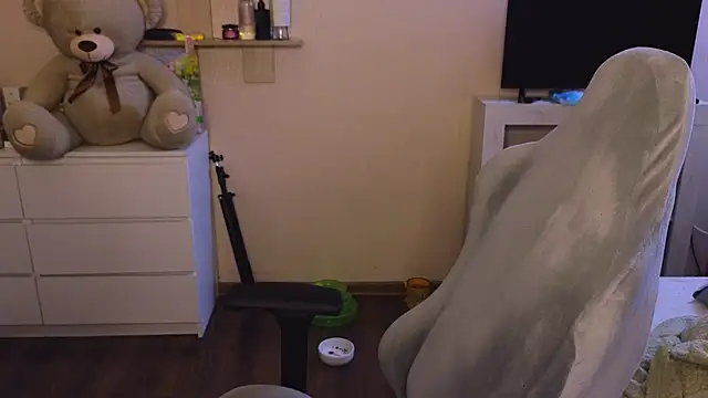 Ol1via online show from March 26, 2026, 3:05 am