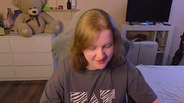 Ol1via online show from April 2, 2026, 1:57 am