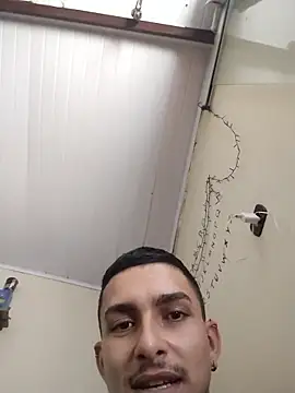 Fefe2805 online show from April 19, 2026, 2:07 pm