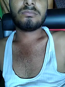 Snapshot of avi007pp chatting on July 10, 2026, 4:45 am avi007pp online show from July 10, 2026, 4:45 am