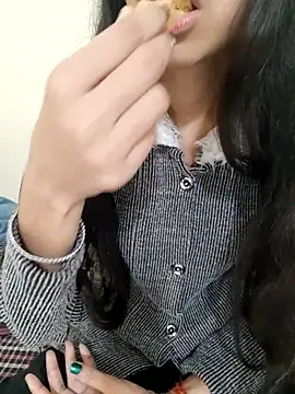 Snapshot of Kanchan7909 chatting on February 18, 2026, 3:15 am Kanchan7909 online show from February 18, 2026, 3:15 am