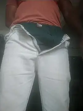 Snapshot of sexyboy_917 chatting on May 6, 2026, 3:54 am sexyboy 917 online show from May 6, 2026, 3:54 am