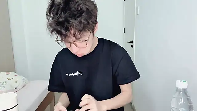 Snapshot of afahyu chatting on February 24, 2026, 2:34 am afahyu online show from February 24, 2026, 2:34 am