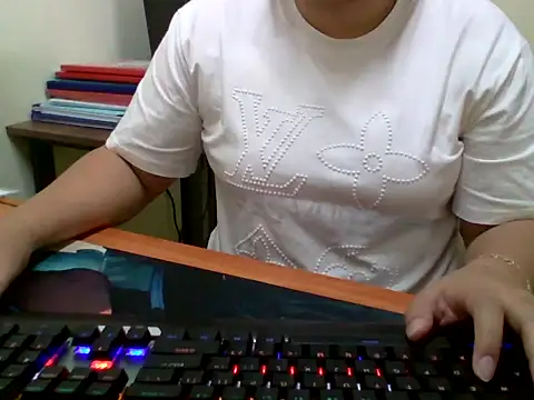 Sarah no land online show from April 15, 2026, 2:17 am