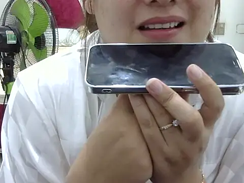 Sarah no land online show from March 18, 2026, 4:30 pm