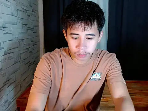 urdreamcock online show from April 5, 2026, 12:01 pm