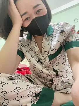 Quyenhot18 online show from January 15, 2026, 3:04 pm