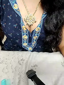 Snapshot of tamil-monisha chatting on February 9, 2026, 2:26 pm tamil-monisha online show from February 9, 2026, 2:26 pm