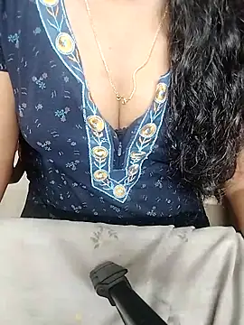 Snapshot of tamil-monisha chatting on February 20, 2026, 4:09 pm tamil-monisha online show from February 20, 2026, 4:09 pm