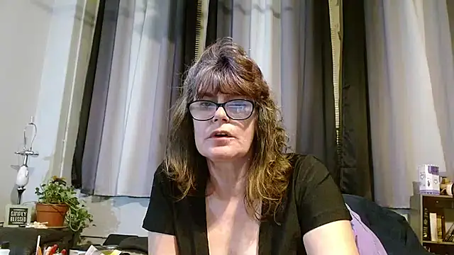 Snapshot of ladylavende3 chatting on February 22, 2025, 6:17 am ladylavende3 online show from February 22, 2025, 6:17 am