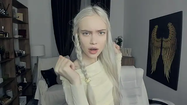 Snapshot of KristalCrowner chatting on February 25, 2026, 7:36 pm KristalCrowner online show from February 25, 2026, 7:36 pm