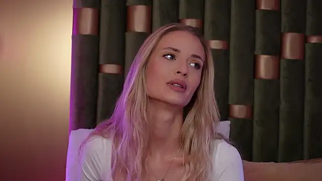 AmeliaAngel online show from September 25, 2025, 5:02 am