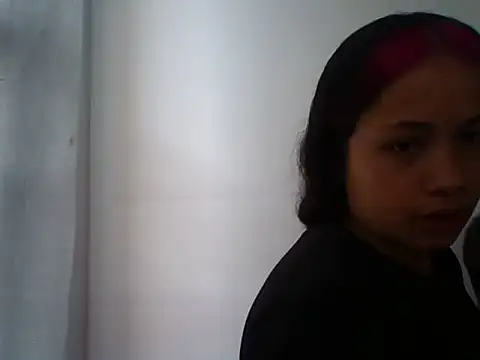 Luli2401 online show from January 15, 2026, 3:04 pm