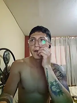 Xavlex0803 online show from April 6, 2026, 11:17 pm