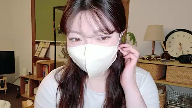 Snapshot of __Yui_ chatting on June 17, 2026, 1:10 pm Yui online show from June 17, 2026, 1:10 pm