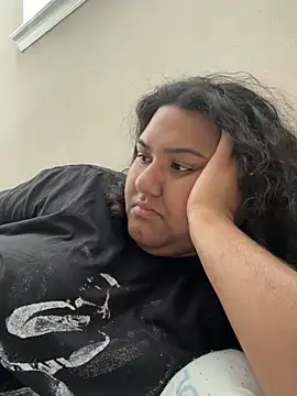 Angeliccreamyrican online show from February 10, 2026, 5:56 pm