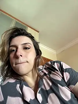 BarbieHotBrazil online show from April 14, 2026, 6:46 pm