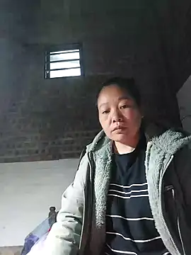 donaaa2 online show from March 13, 2026, 11:43 pm