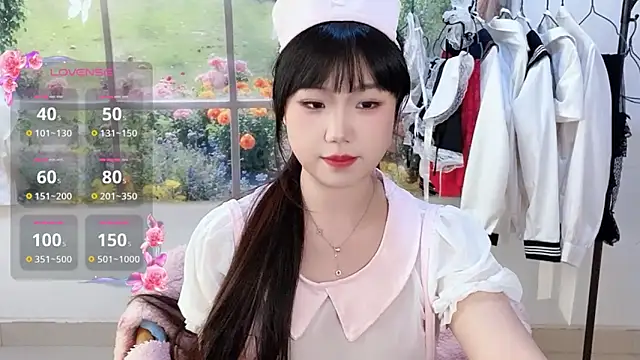 xiaoguai99 online show from March 29, 2026, 2:35 am