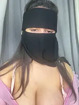 Layano online show from February 7, 2026, 1:41 pm