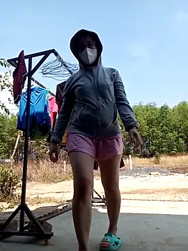 lina loveee online show from February 24, 2026, 6:47 am