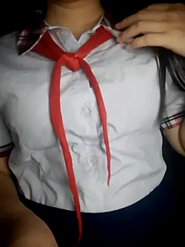 Snapshot of lina_loveee chatting on June 23, 2026, 4:49 pm lina loveee online show from June 23, 2026, 4:49 pm