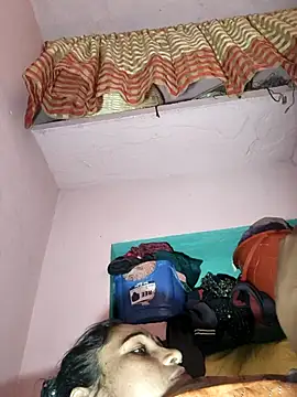 lodhi8080 online show from April 15, 2026, 9:26 am