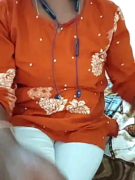 Snapshot of Meena_Meenakshi chatting on February 24, 2026, 5:41 am Meena Meenakshi online show from February 24, 2026, 5:41 am