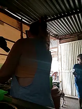 chiquitahot  online show from April 28, 2026, 2:32 pm