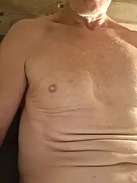 Getemhot online show from April 15, 2026, 3:16 pm