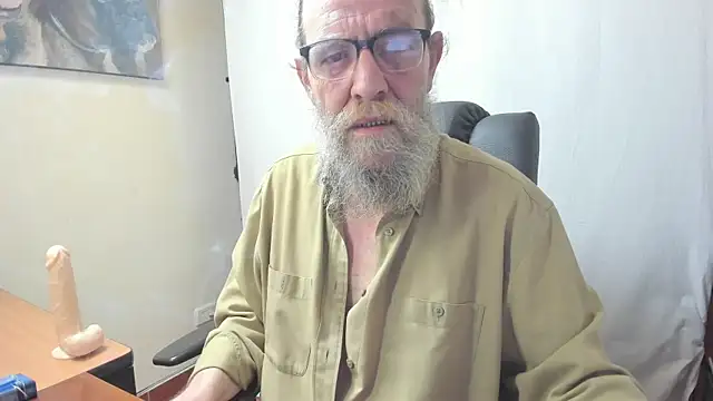 Snapshot of Uncle_Hottie chatting on March 1, 2026, 6:41 pm Uncle Hottie online show from March 1, 2026, 6:41 pm