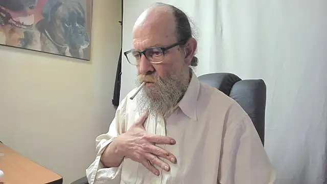 Snapshot of Uncle_Hottie chatting on February 19, 2026, 5:43 pm Uncle Hottie online show from February 19, 2026, 5:43 pm