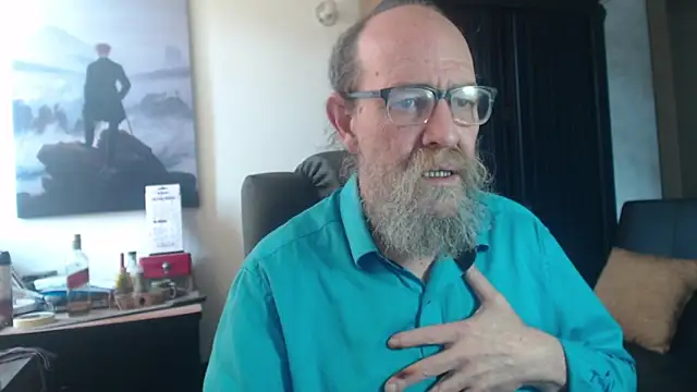 Snapshot of Uncle_Hottie chatting on July 8, 2026, 3:45 pm Uncle Hottie online show from July 8, 2026, 3:45 pm