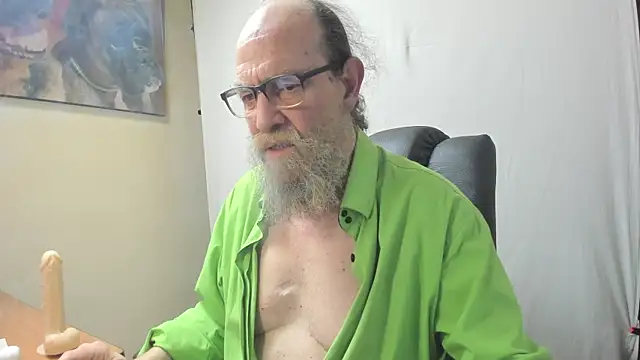 Snapshot of Uncle_Hottie chatting on February 24, 2026, 9:15 pm Uncle Hottie online show from February 24, 2026, 9:15 pm