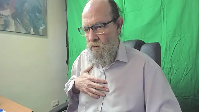 Snapshot of Uncle_Hottie chatting on February 23, 2026, 5:35 pm Uncle Hottie online show from February 23, 2026, 5:35 pm