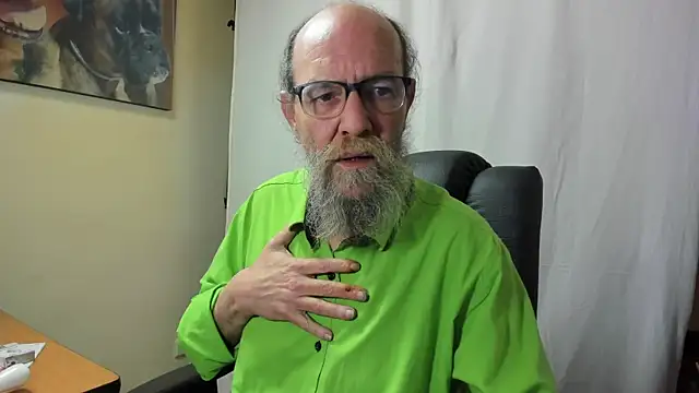 Snapshot of Uncle_Hottie chatting on February 12, 2026, 9:25 pm Uncle Hottie online show from February 12, 2026, 9:25 pm